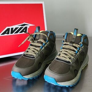 Avia Vamp NIB Ladies Walking Shoes